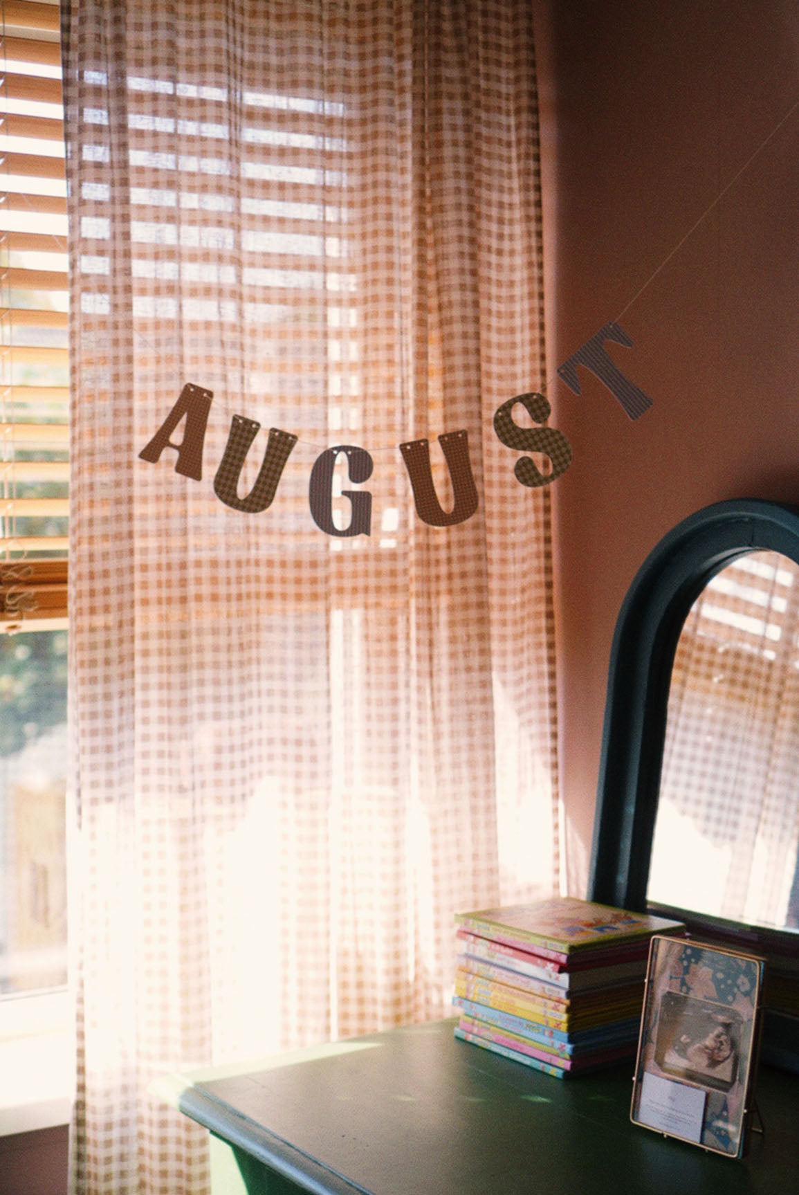 Naamslinger August