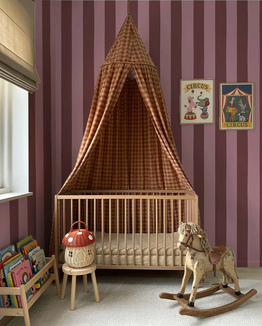 Behang Atelier Chien Brede Strepen Bordeaux Roze